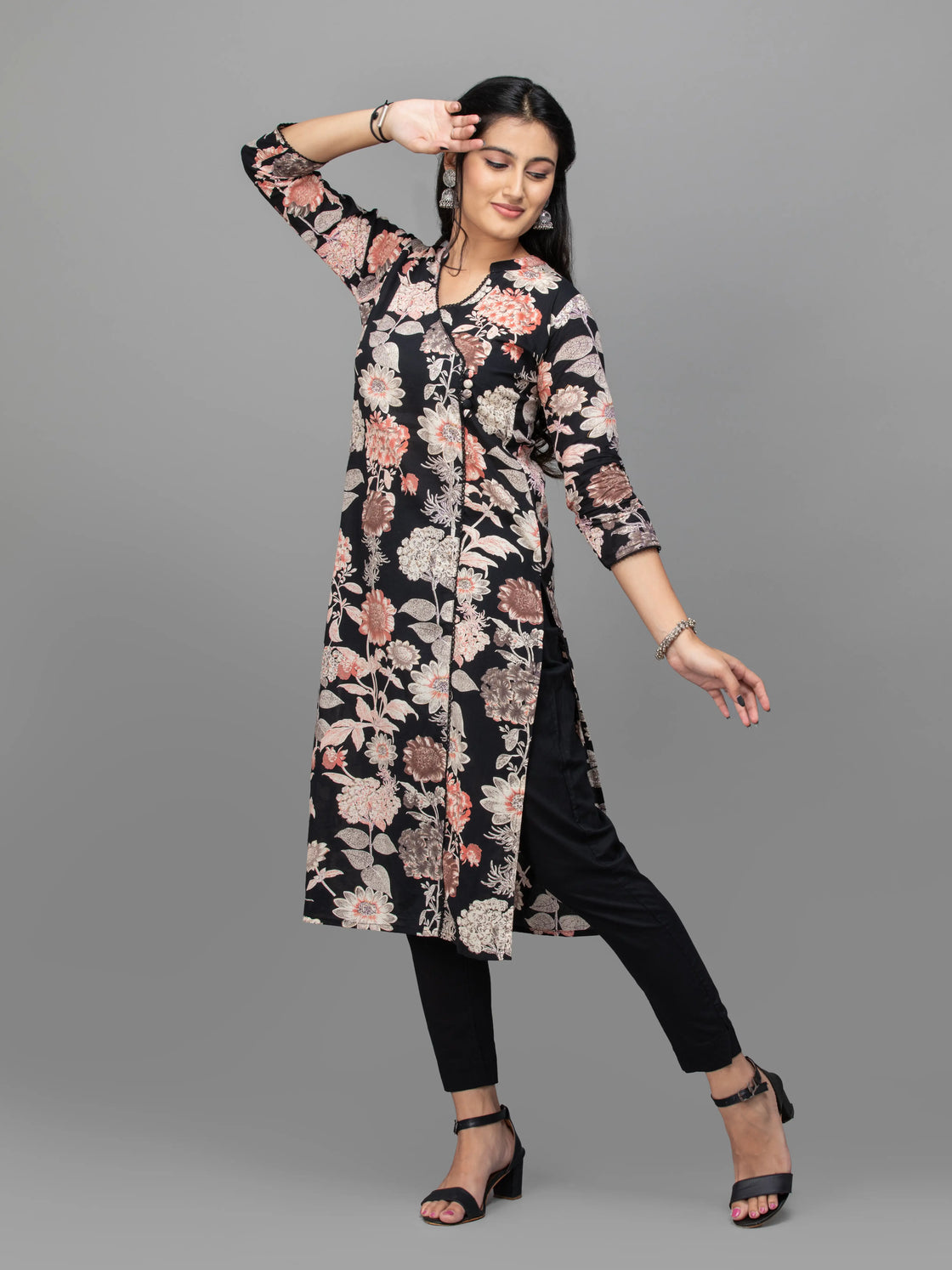 Anghrakha Neck Cotton Set With Digital Print