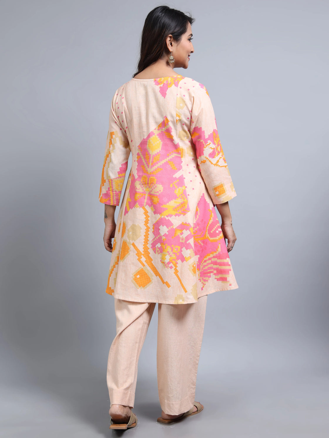 Peach Linen Cotton Co-Ord Set with V-Neck and Beadwork