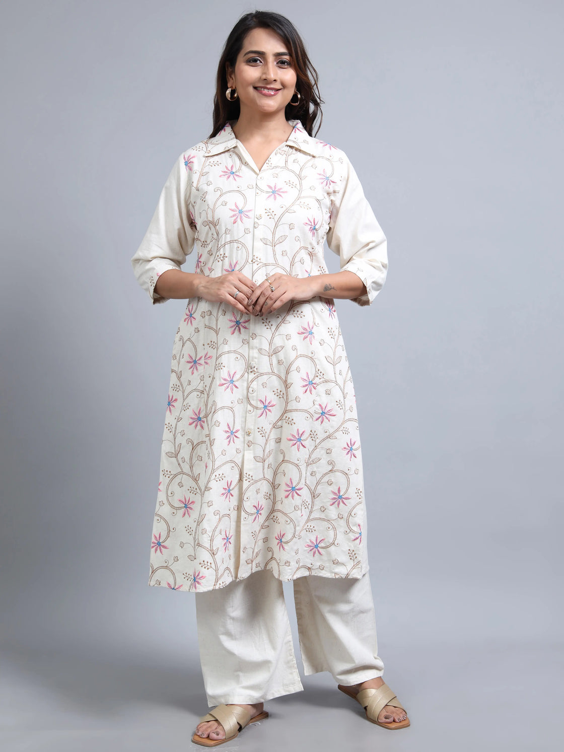 2 Piece Set With Collar Neck And Belt Attached In The Back