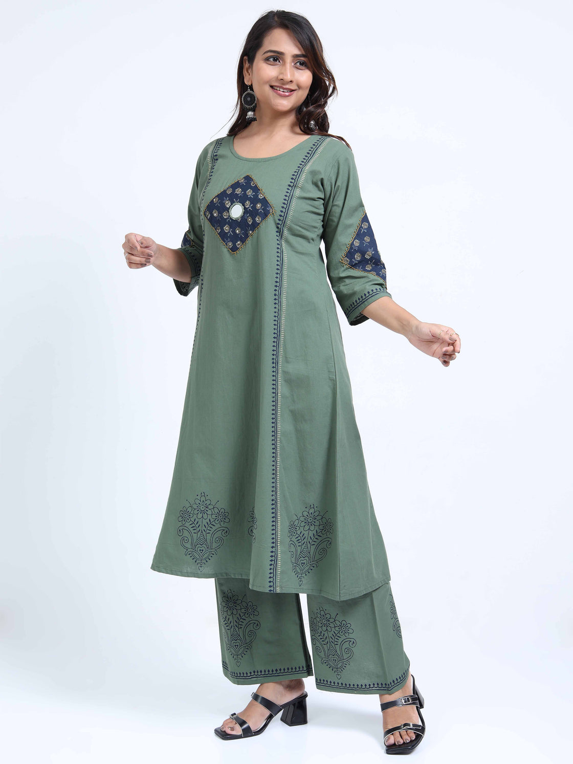 Slub Cotton Kurti Pant Set with Mirror & Block Print Detailing