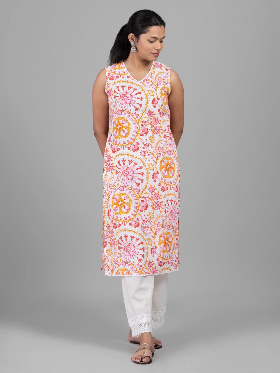 Casual sleeveless kurti pant set