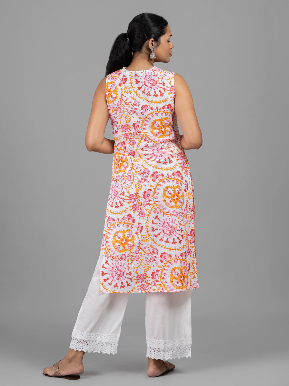 Casual sleeveless kurti pant set