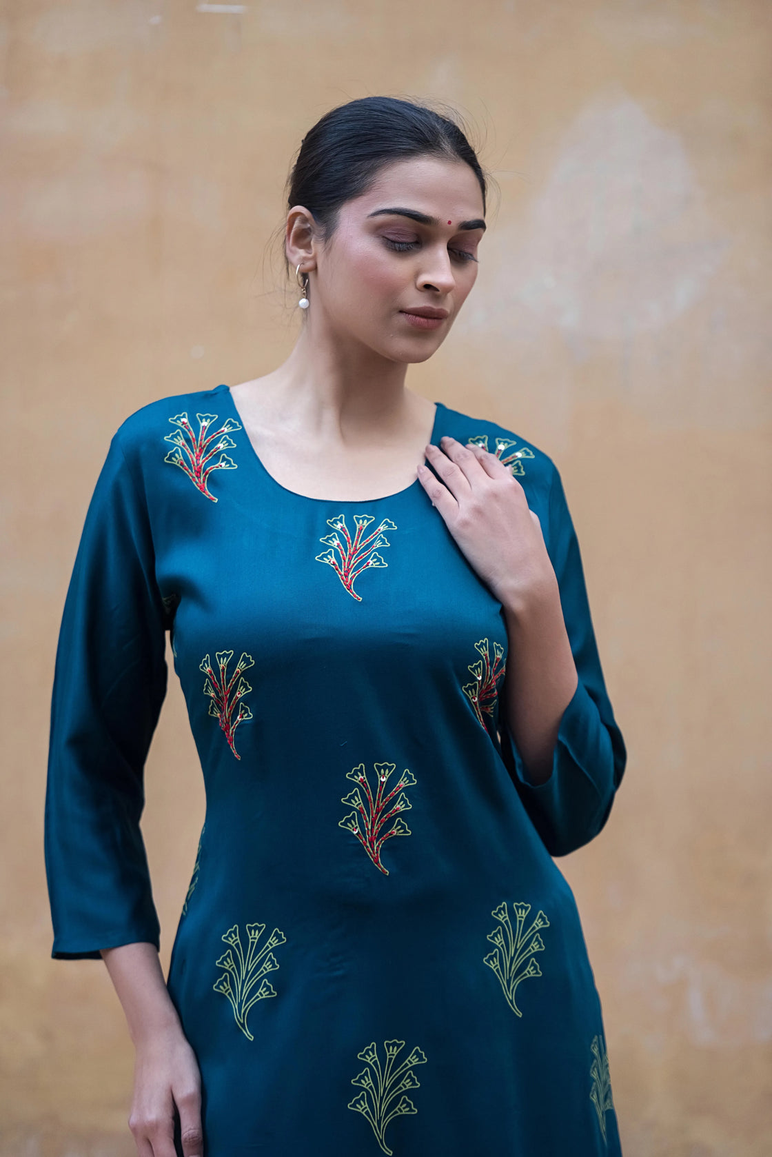 Stylish Teal Blue Rayon Kurti Pant Set with Katha Work