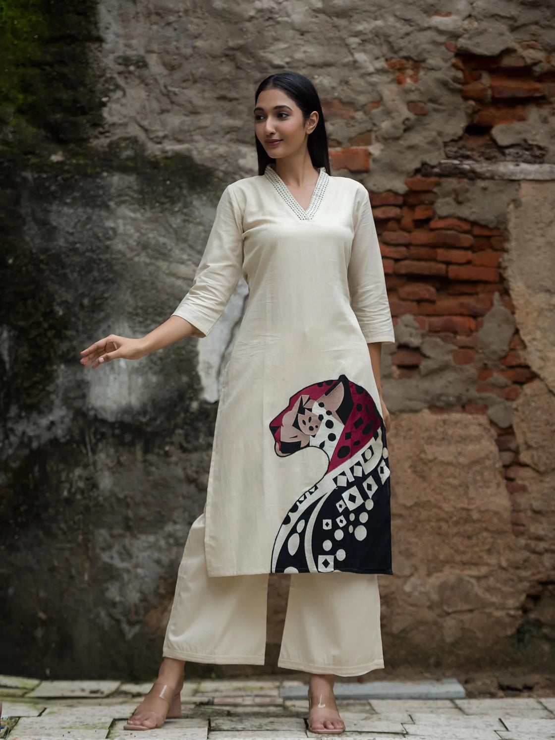 Ivory Kurta Set with Abstract Embroidery