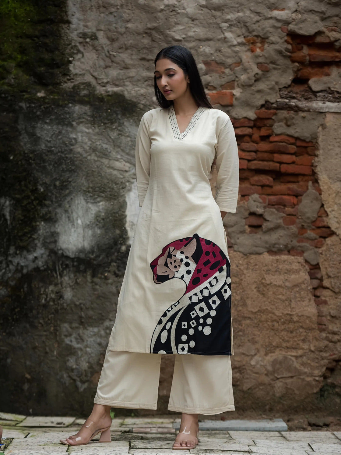 Ivory Kurta Set with Abstract Embroidery