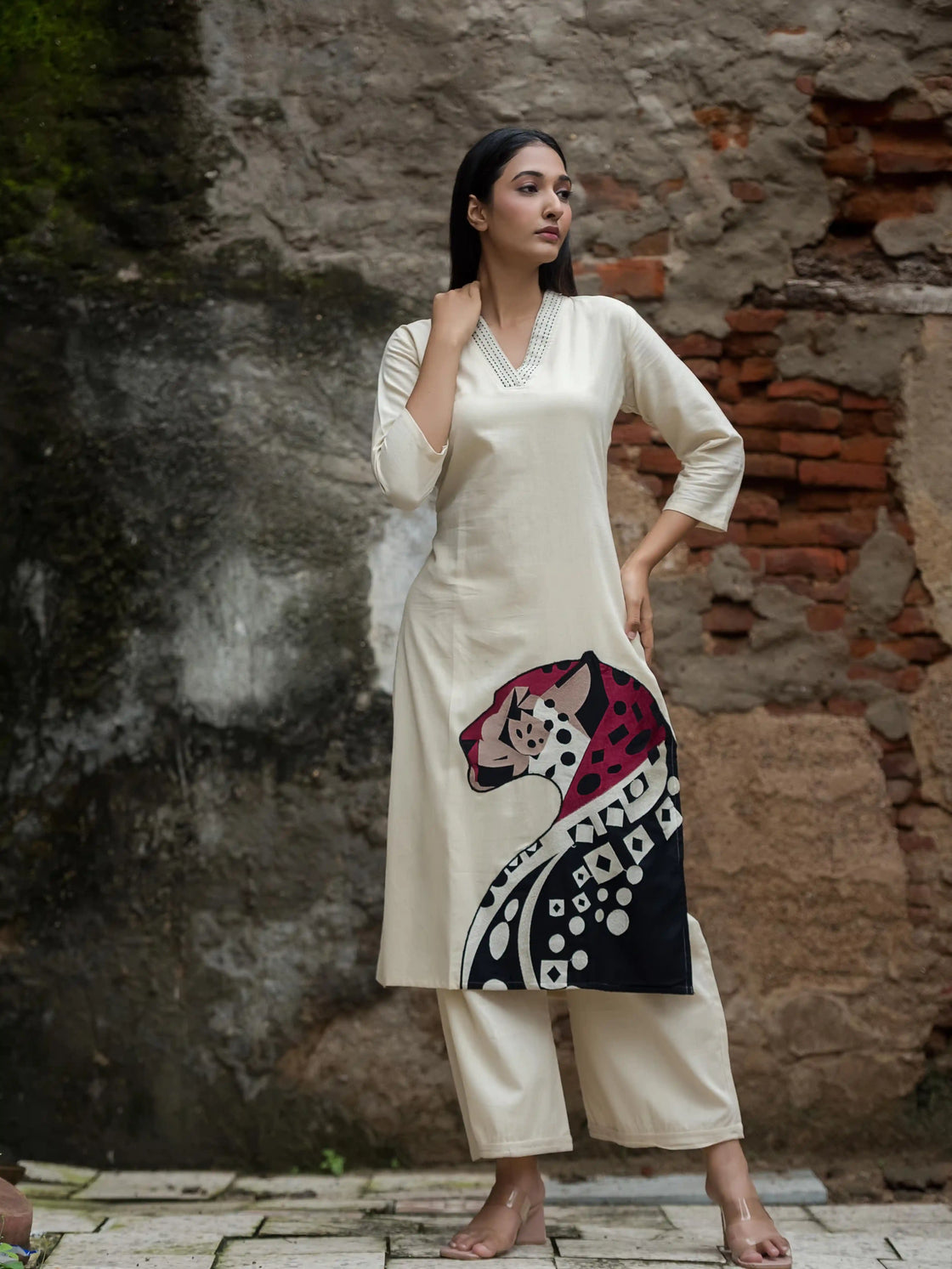 Ivory Kurta Set with Abstract Embroidery