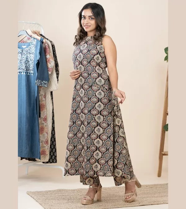 Alter Neck Elegance Kurti Set